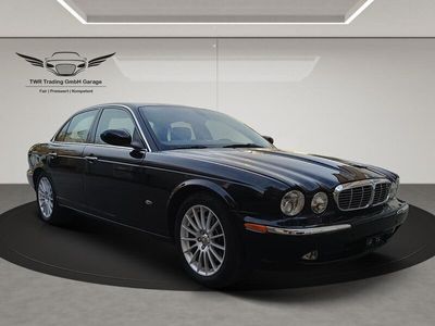 Jaguar XJ8