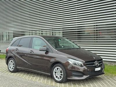 Gebraucht Mercedes B200 Urban 136 PS (100 kW) 2015 Van / Kleinbus