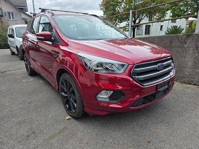 Gebraucht 2017 Ford Kuga ST-Line SUV | CHF 15’900 (Etwas zu teuer)