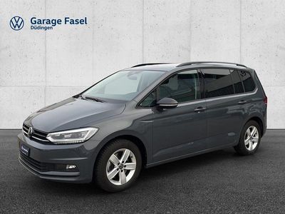 Grau Gebraucht 2024 VW Touran Highline Van / Kleinbus | CHF 34’850 (Teuer)