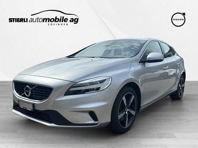 Silber Gebraucht 2019 Volvo V40 R-Design Kombi | CHF 15’395 (Etwas zu teuer)