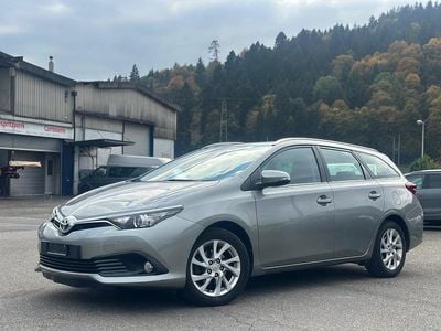 Gebraucht 2017 Toyota Auris Touring Sports Luna Kombi | CHF 8’890 (Fairer Preis)