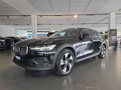 Gebraucht 2019 Volvo V60 CC Kombi | CHF 32’900 (Etwas zu teuer)