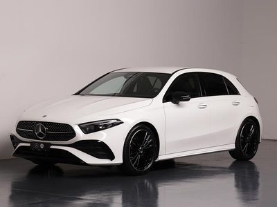 Weiss Gebraucht 2024 Mercedes A180 AMG line Limousine | CHF 42’900 (Teuer)