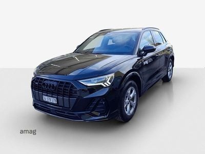 Mythosschwarz metallic Gebraucht 2023 Audi Q3 Design SUV | CHF 48’900