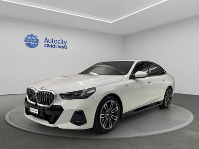 Weiss Gebraucht 2025 BMW 520 Comfort Edition Limousine | CHF 57’990 (Superpreis)