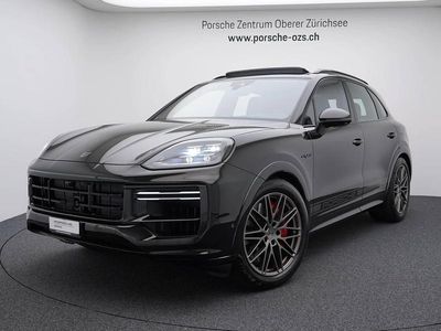 Grün Gebraucht 2025 Porsche Cayenne Turbo E-Hybrid SUV | CHF 191’540 (Fairer Preis)