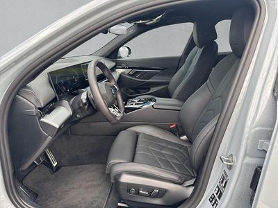 Grau Gebraucht 2024 BMW 520 M Sport Kombi | CHF 53’900 (Teuer)