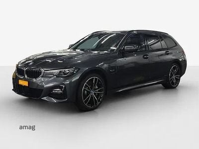 Gris Gebraucht 2022 BMW 330 M Sport Kombi | CHF 35’990 (Superpreis)