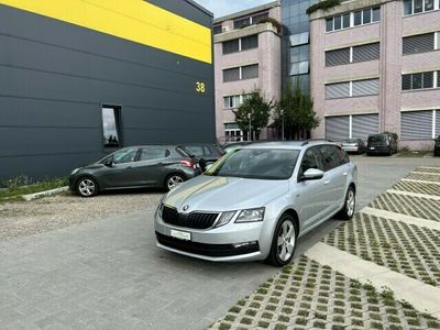 gebraucht Skoda Octavia Combi 2.0 TDI Clever DSG