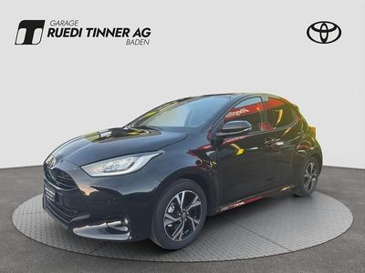 Grau Neu 2025 Toyota Yaris Hybrid Trend Limousine | CHF 28’340 (Etwas zu teuer)