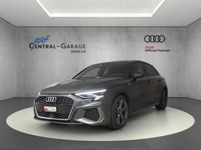 Grau Gebraucht 2021 Audi A3 Attraction Limousine | CHF 25’900 (Teuer)