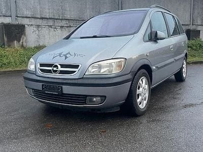 Gebraucht 2004 Opel Zafira Njoy Van / Kleinbus | CHF 3’900 (Etwas zu teuer)