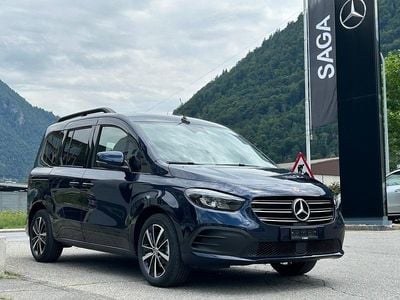Gebraucht Mercedes T180 Style 131 PS (96 kW) 2025 Van / Kleinbus