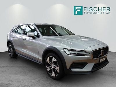 Gebraucht 2023 Volvo V60 CC Plus Kombi | CHF 44’450 (Etwas zu teuer)