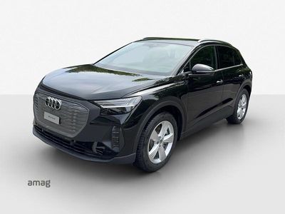 Mythosschwarz metallic Gebraucht 2024 Audi Q4 e-tron Ambiente SUV | CHF 41’980 (Etwas zu teuer)