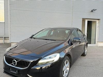 Gebraucht Volvo V40 Momentum 150 PS (110 kW) 2018