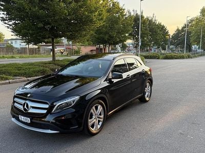 Gebraucht Mercedes GLA220 Urban 170 PS (125 kW) 2015 SUV