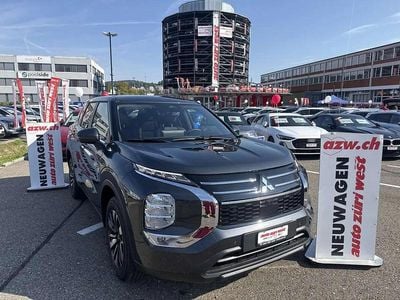 Neu Mitsubishi Outlander P-HEV Invite 306 PS (225 kW) 2026 Gray