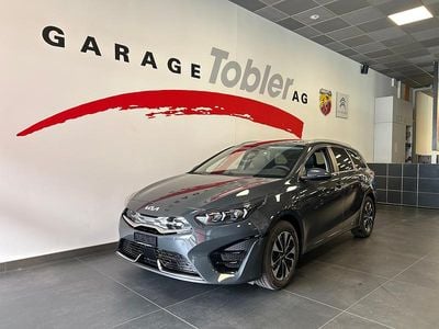 Neu Kia Ceed Sportswagon Style 141 PS (103 kW) 2025 Grau Kombi