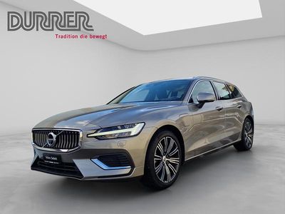 Gebraucht Volvo V60 Inscription 253 PS (186 kW) 2021 Grau Kombi