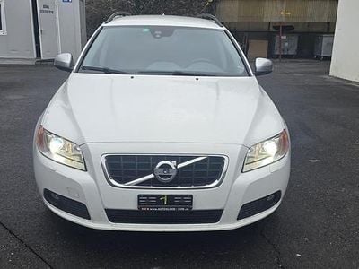 Gebraucht Volvo V70 Summum 163 PS (119 kW) 2013 Kombi
