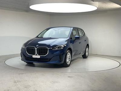 Blau Gebraucht 2023 BMW 218 Active Tourer Performance Van / Kleinbus | CHF 32’500 (Fairer Preis)