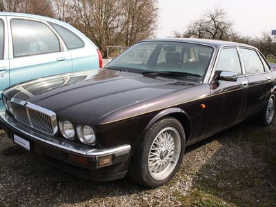 Jaguar XJ6