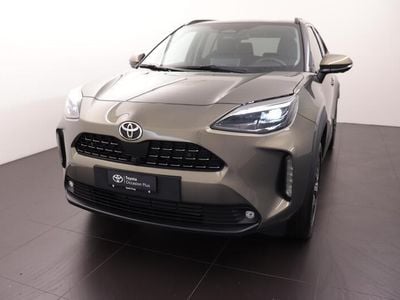 Bronze Gebraucht 2024 Toyota Yaris Cross Premium SUV | CHF 38’810