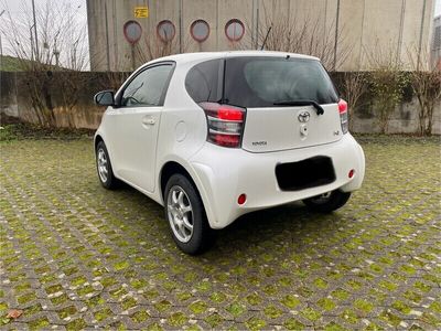 Toyota iQ