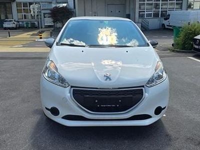 Gebraucht Peugeot 208 Access 68 PS (50 kW) 2013 Kleinwagen