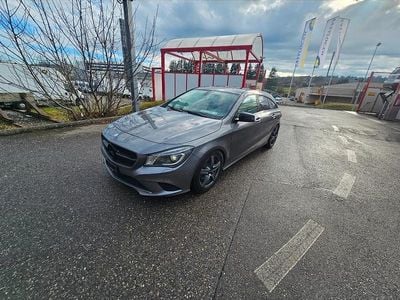 Gebraucht Mercedes CLA180 Shooting Brake AMG line 122 PS (89 kW) 2016 Kombi