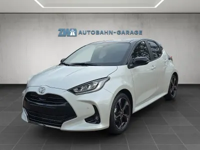 Neu (2026) Toyota Yaris Premium 131 PS | Seltenes Fahrzeug