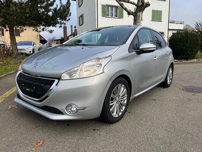 Gebraucht Peugeot 208 Style 82 PS (60 kW) 2014 Silber Kleinwagen