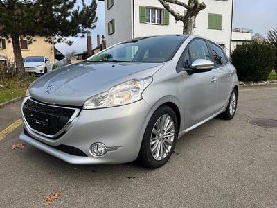 Silber Gebraucht 2014 Peugeot 208 Style Kleinwagen | CHF 8’500 (Etwas zu teuer)