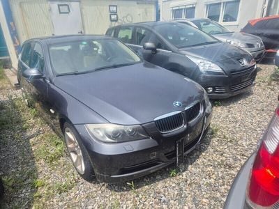 Gebraucht 2006 BMW 330 Kombi | CHF 2’500 (Superpreis)