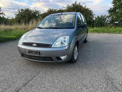 Gebraucht 2002 Ford Fiesta Trend Kleinwagen | CHF 2’500