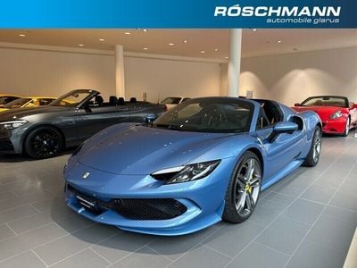 Gebraucht Ferrari 296 830 PS (610 kW) 2024 Blau Cabrio