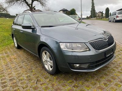 Gebraucht 2015 Skoda Octavia LAURIN & KLEMENT Kombi | CHF 12’900 (Fairer Preis)