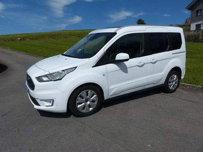 Weiss Gebraucht 2018 Ford Tourneo Trend Van / Kleinbus | CHF 14’950