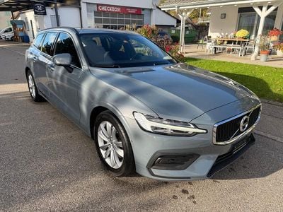 Gebraucht 2021 Volvo V60 Momentum Kombi | CHF 19’900 (Fairer Preis)