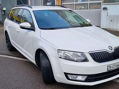 Gebraucht 2015 Skoda Octavia Ambition Kombi | CHF 7’400 (Fairer Preis)