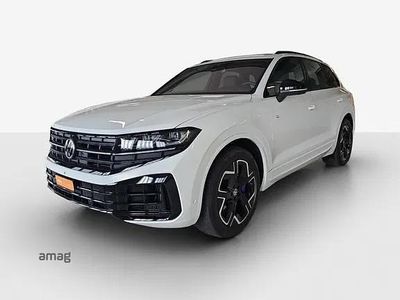 Oryxwhite perlmutteffekt Gebraucht 2024 VW Touareg R SUV | CHF 76’990