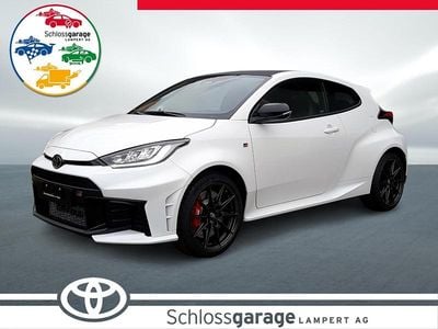 Weiss Neu 2026 Toyota Yaris Sport Limousine | CHF 49’900 (Fairer Preis)