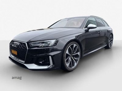 Mythosschwarz metallic Gebraucht 2018 Audi RS4 Ambiente Kombi | CHF 52’999 (Fairer Preis)