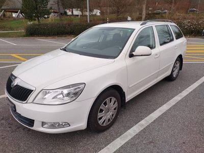 gebraucht Skoda Octavia Combi 1.6 TDI Adventure 4x4