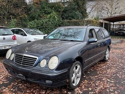 Gebraucht 2001 Mercedes E430 Avantgarde Limousine | CHF 3’500