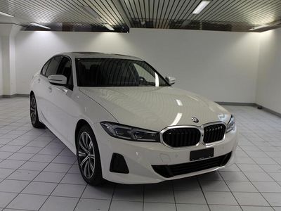 Weiss Gebraucht 2024 BMW 330 Comfort Edition Limousine | CHF 58’500