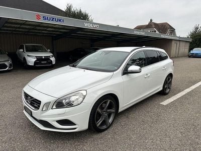 Weiss Gebraucht 2011 Volvo V60 R-Design Kombi | CHF 9’400 (Teuer)