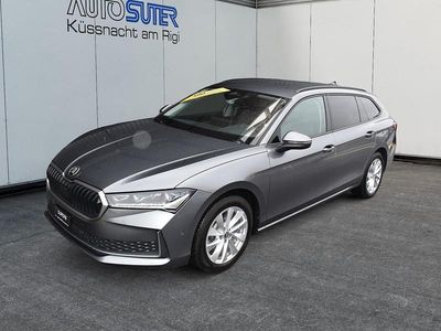 Grau Gebraucht 2024 Skoda Superb Selection Kombi | CHF 39’990 (Fairer Preis)